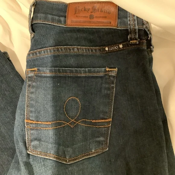 Lucky Jeans Women’s Sofia Straight Dark Blue Size 6 Regular. 32" inseam - Picture 6 of 7